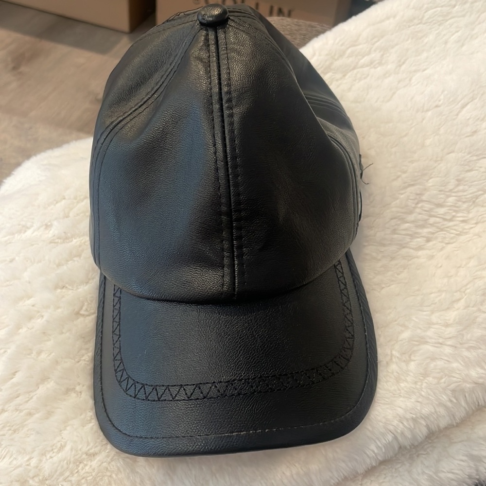 FAUX LEATHER CAP - Picture 5 of 5